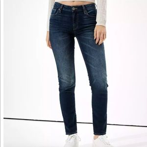2 for 20 American eagle dark wash skinny jeans